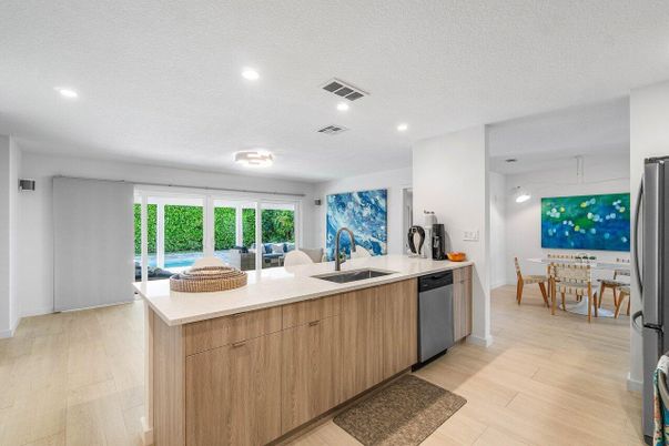 Dining room, Interior, Kitchen, Recessed Lighting, Wood Texture Flooring