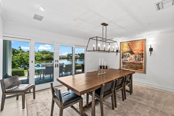Dining room, Interior, Pendant Lights, Recessed Lighting, Water