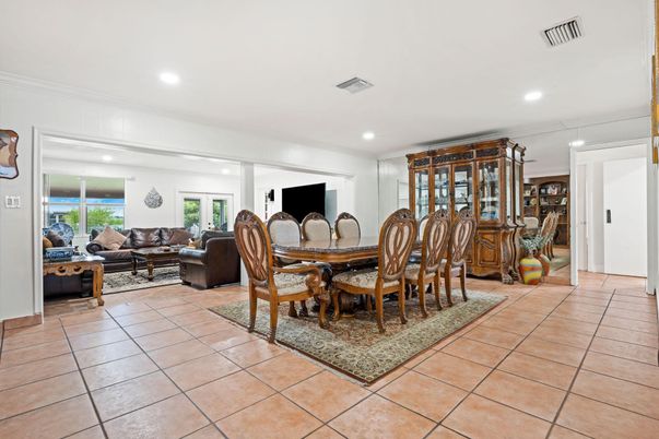 Dining room, Interior, Living room, Recessed Lighting