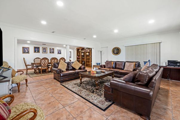 Dining room, Interior, Living room, Recessed Lighting