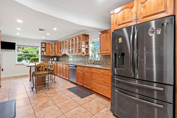 Dining room, Interior, Kitchen, Recessed Lighting