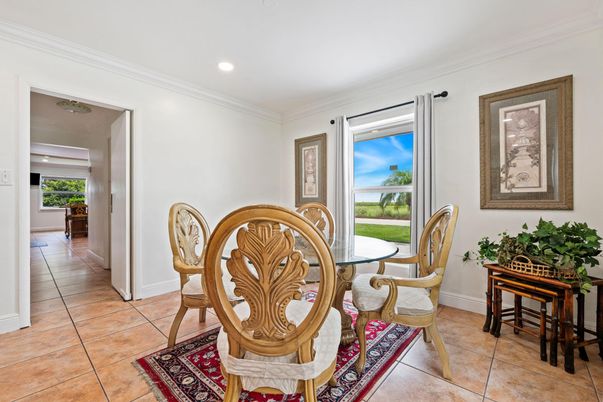 Dining room, Interior, Recessed Lighting