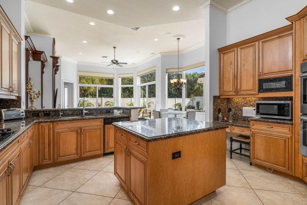 Chandelier, Dining room, Interior, Kitchen, Recessed Lighting