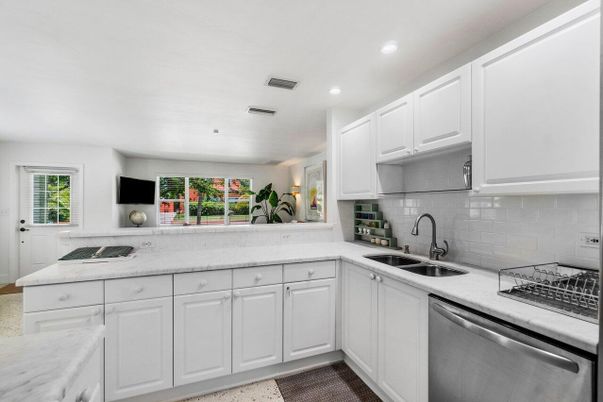 Interior, Kitchen, Recessed Lighting