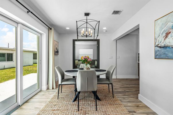 Chandelier, Dining room, Interior, Recessed Lighting, Wood Texture Flooring