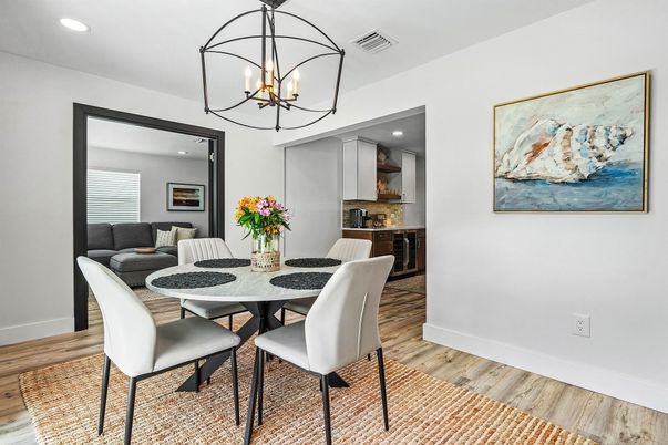 Chandelier, Dining room, Interior, Recessed Lighting, Wood Texture Flooring