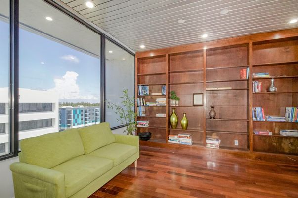 Interior, Recessed Lighting, Wood Texture Flooring
