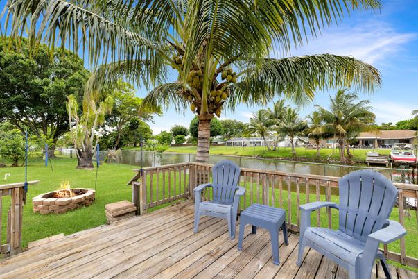 Backyard, Exterior, Water