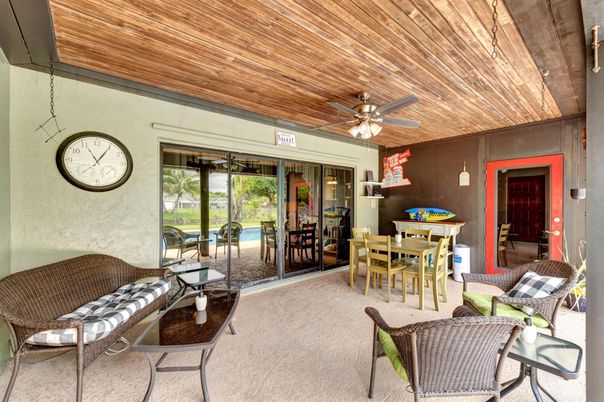 Dining room, Interior, Wooden Ceilings