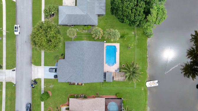 Exterior, Drone