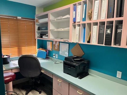 Home Office, Interior