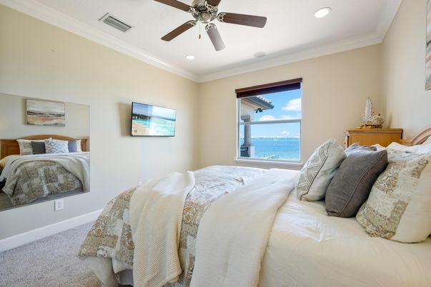 Bedroom, Interior, Recessed Lighting, Water