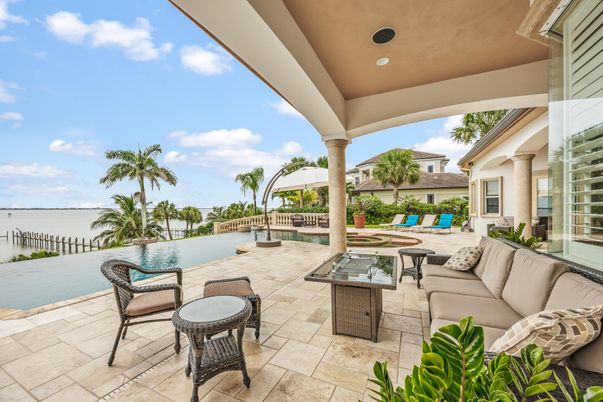 Exterior, Pool, Water