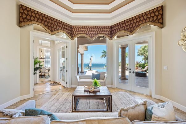 Interior, Living room, Water