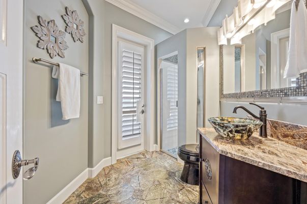 Bathroom, Interior, Recessed Lighting