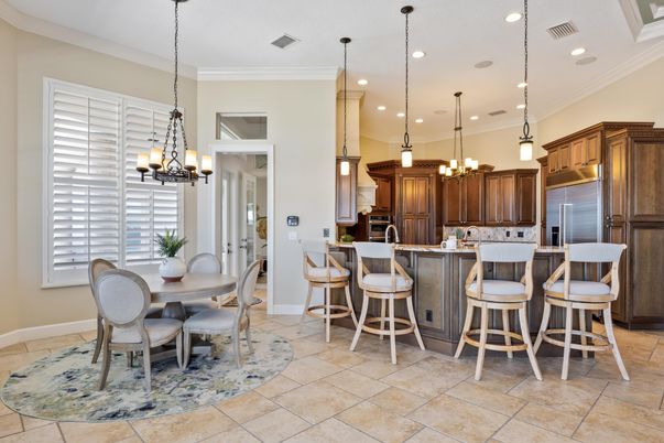 Dining room, Interior, Kitchen, Pendant Lights, Recessed Lighting, Stainless Steel Appliances