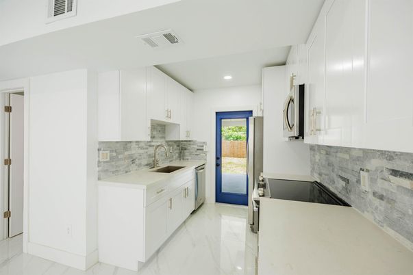 Interior, Kitchen, Marble, Recessed Lighting