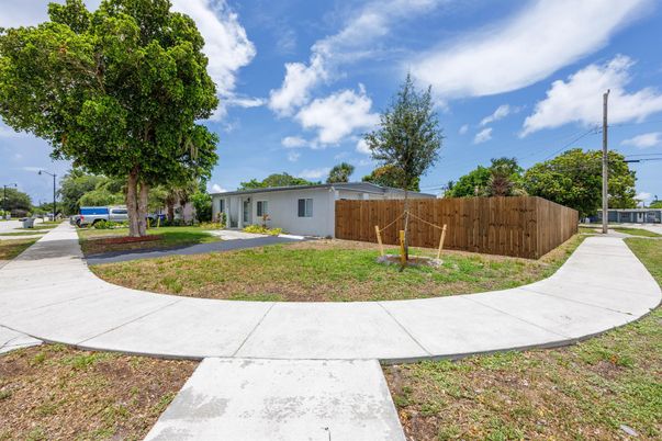 Backyard, Exterior
