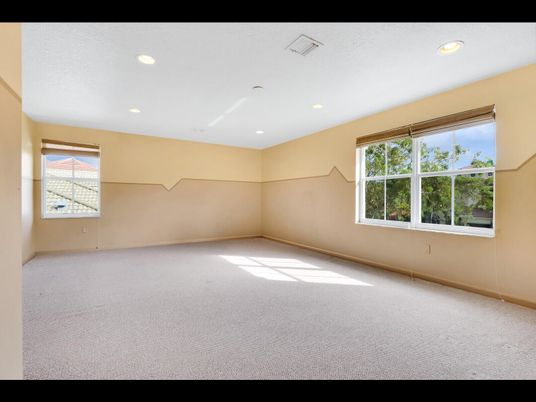 Empty room, Interior, Recessed Lighting