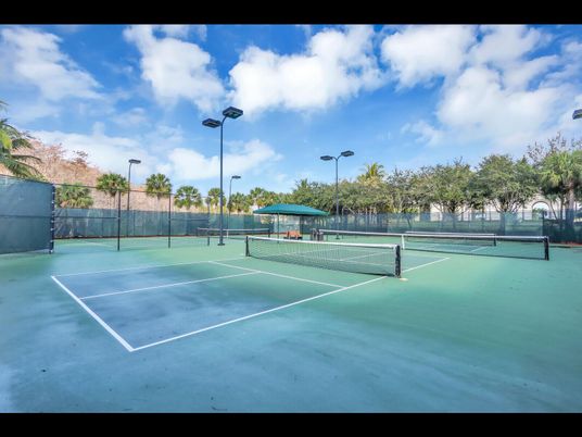 Exterior, Tennis Courts