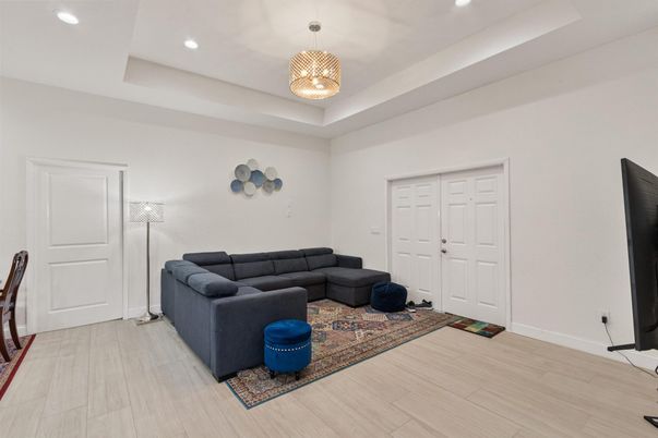 Interior, Living room, Pendant Lights, Recessed Lighting, Wood Texture Flooring