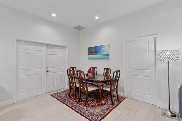 Dining room, Interior, Recessed Lighting