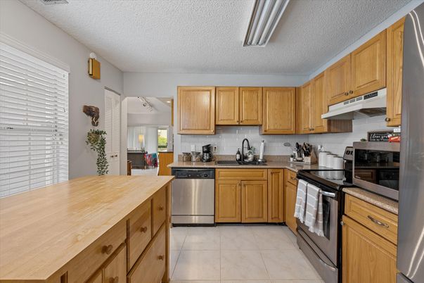 Interior, Kitchen, Stainless Steel Appliances