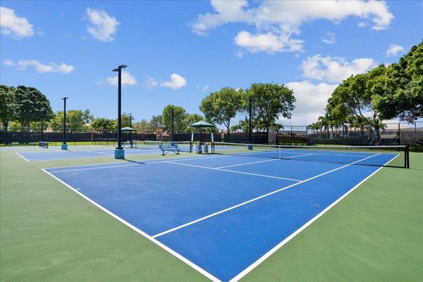 Exterior, Tennis Courts