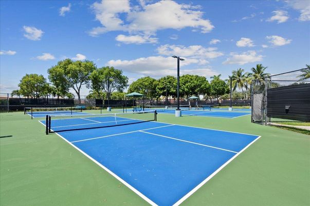 Exterior, Tennis Courts