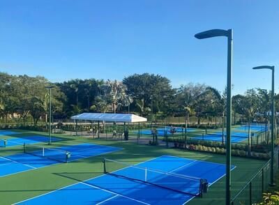 Exterior, Tennis Courts