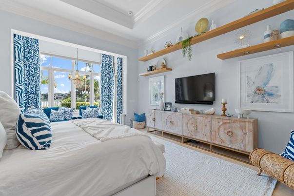Bedroom, Interior, Pendant Lights