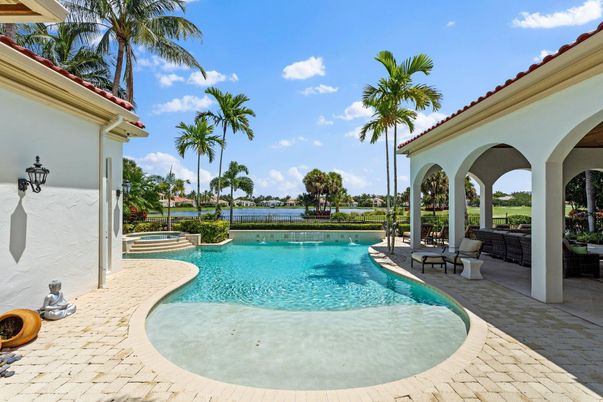 Exterior, Pool, Water