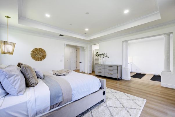 Bedroom, Interior, Pendant Lights, Recessed Lighting, Wood Texture Flooring