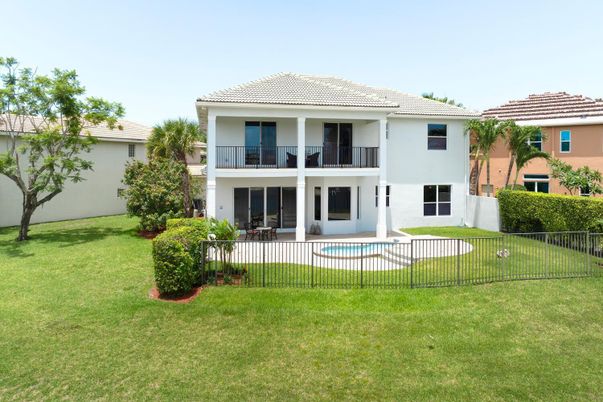 Backyard, Exterior, Pool