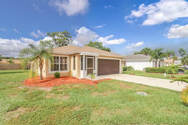 Attached, Backyard, Exterior, Facade, Ranch