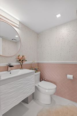 Bathroom, Interior, Recessed Lighting