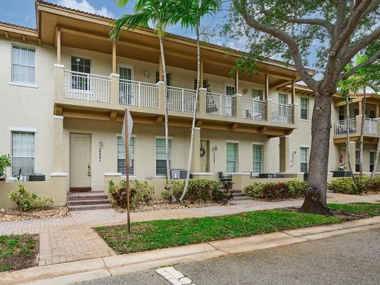 Exterior, Facade, Condo Building