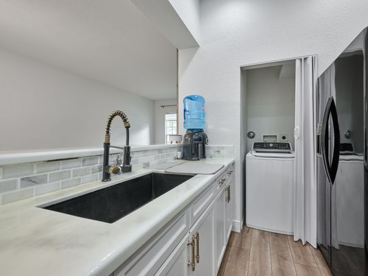 Interior, Kitchen, Washer, Wood Texture Flooring
