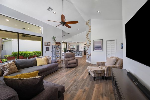 Interior, Living room, Recessed Lighting, Wood Texture Flooring