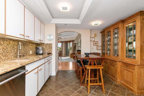Dining room, Interior, Kitchen, Recessed Lighting