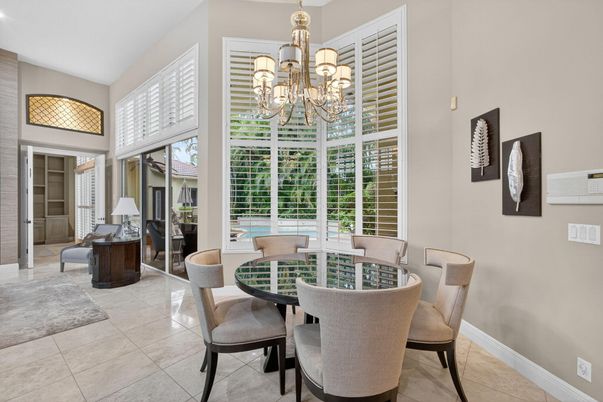 Chandelier, Dining room, Interior