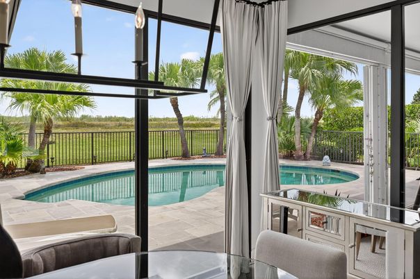 Interior, Pool, Sun Room