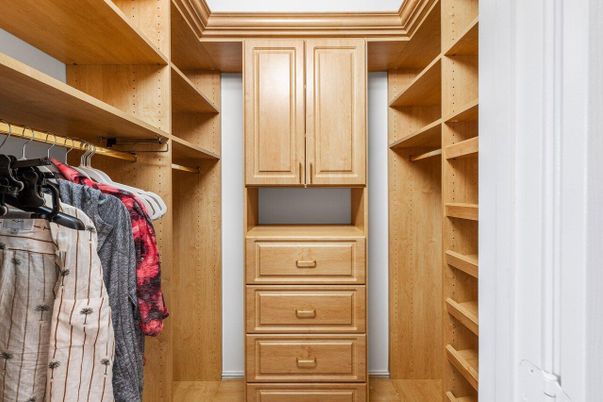 Interior, Walk-in Closets