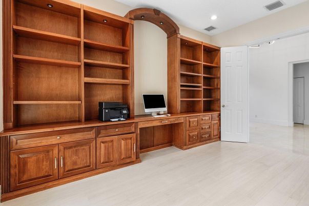 Home Office, Interior, Recessed Lighting, Wood Texture Flooring