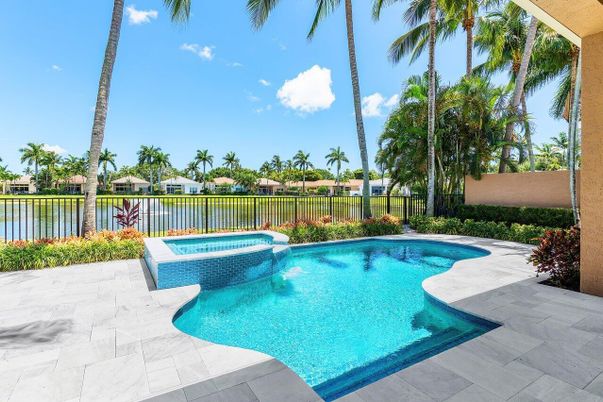 Exterior, Pool, Water