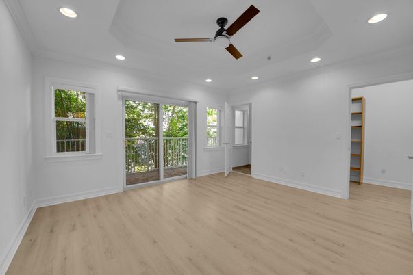 Empty room, Interior, Recessed Lighting, Wood Texture Flooring