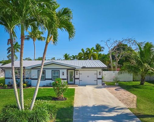 Attached, Backyard, Exterior, Facade, Ranch