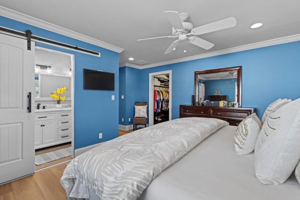 Bedroom, Interior, Recessed Lighting, Wood Texture Flooring