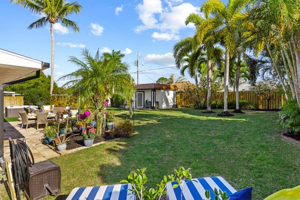 Backyard, Exterior