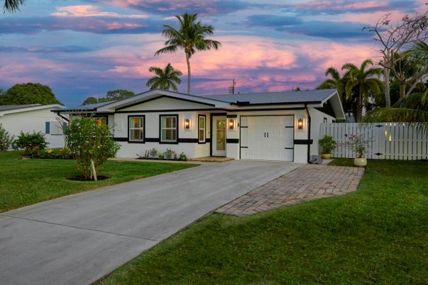Attached, Backyard, Exterior, Facade, Solar Panels, Ranch